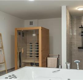 Luxury 4 Bedroom Villa with Infinity Pool, Sauna, Gym, Jacuzzi and Sea Views in Orašac, near Dubrovnik, Sleeps 8